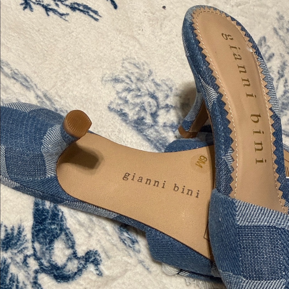 Wendell Patchwork Denim Bow Heels - Picture 4 of 4